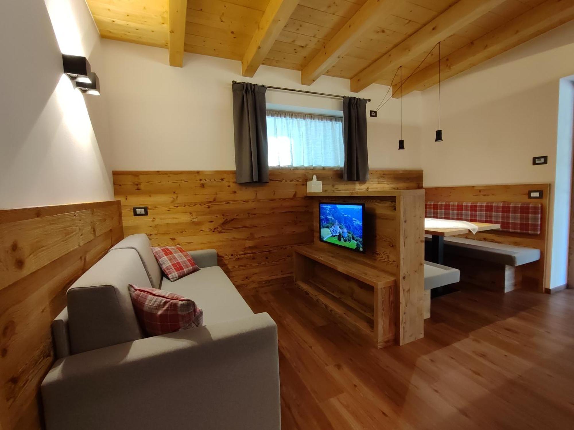 Dolomites B&B - Suites, Apartments And Spa Tesero Exteriör bild