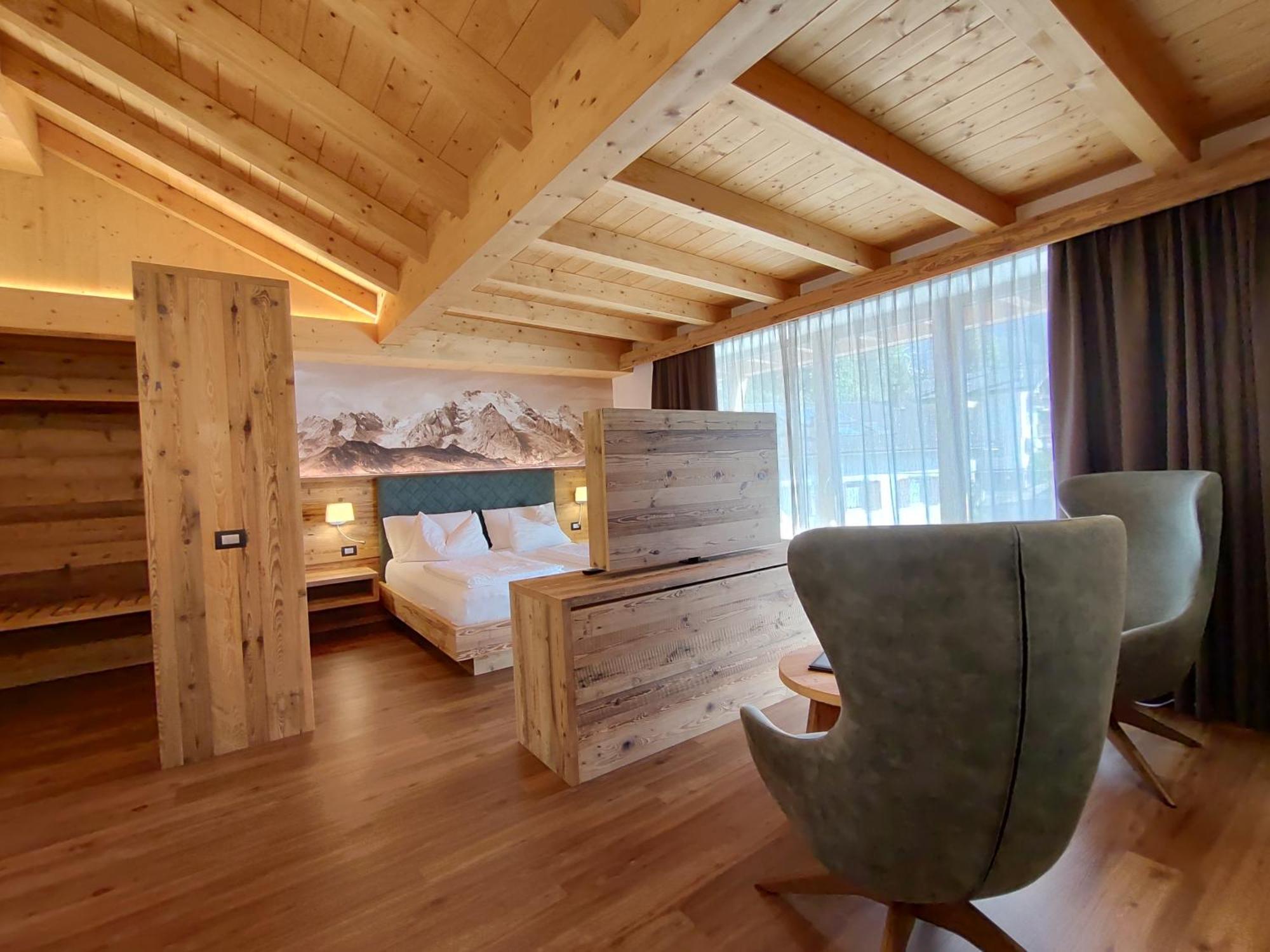Dolomites B&B - Suites, Apartments And Spa Tesero Exteriör bild