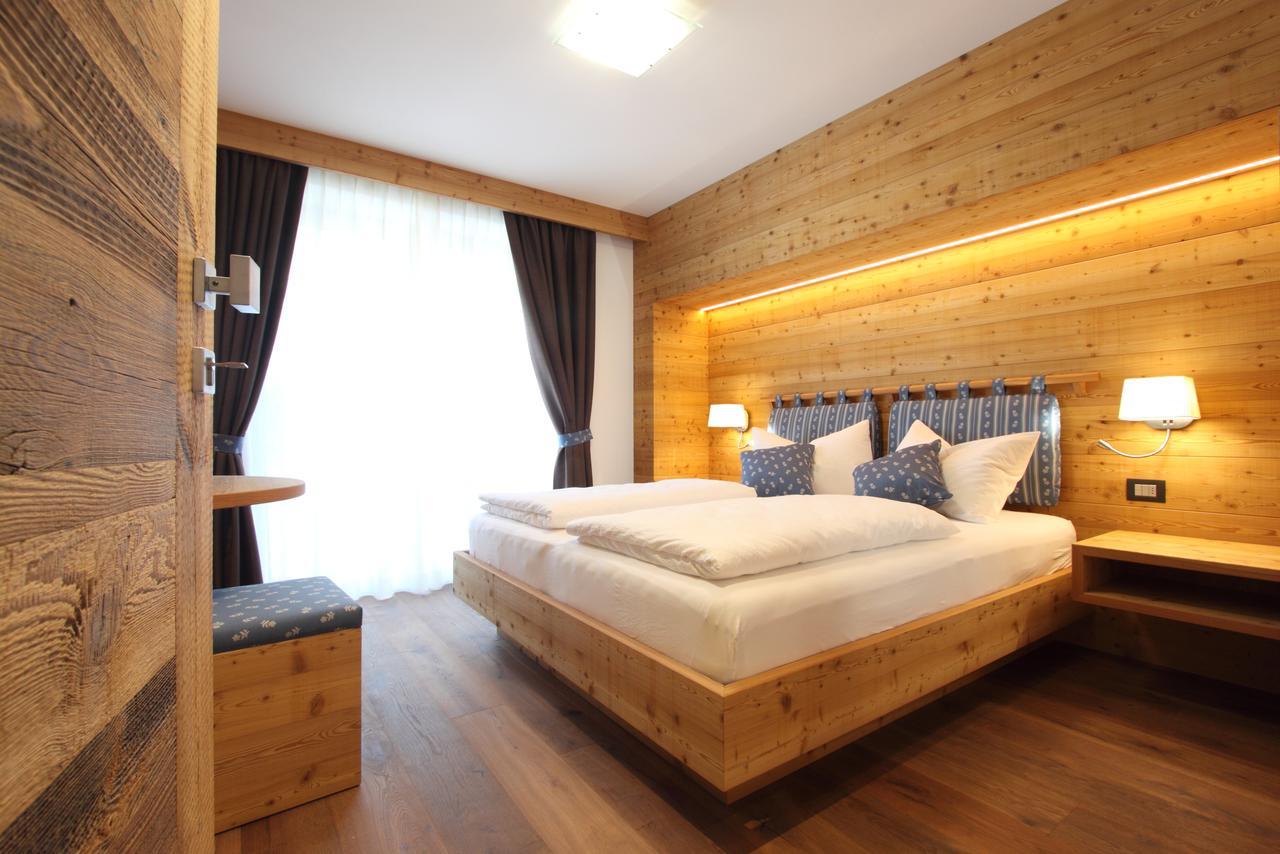 Dolomites B&B - Suites, Apartments And Spa Tesero Exteriör bild